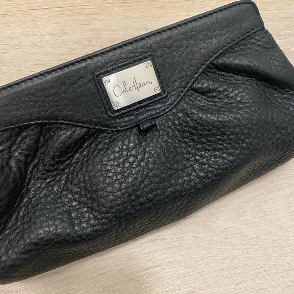 Cole Haan Black Peddle Leather Makeup Bag / Clutch / Wristlet / Travel